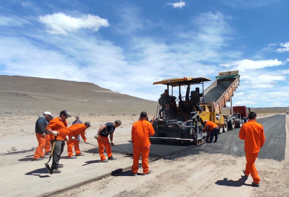 Comienza una nueva etapa de pavimentación en la Ruta 23 entre Jacobacci y Clemente Onelli