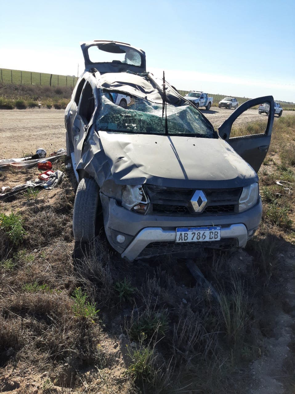 Volcaron frente a la entrada al camino del balneario Los Pocitos cuando volvían de San Blas