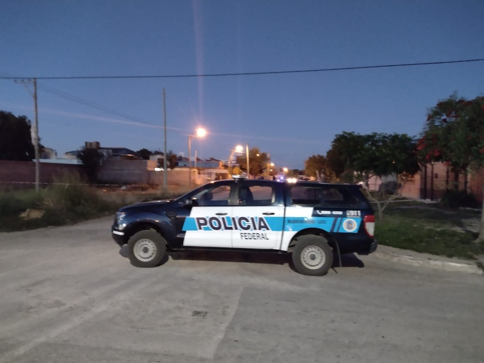 Intentaron robarle a un policía de la Federal, se tiroteó con los delincuentes y uno está grave