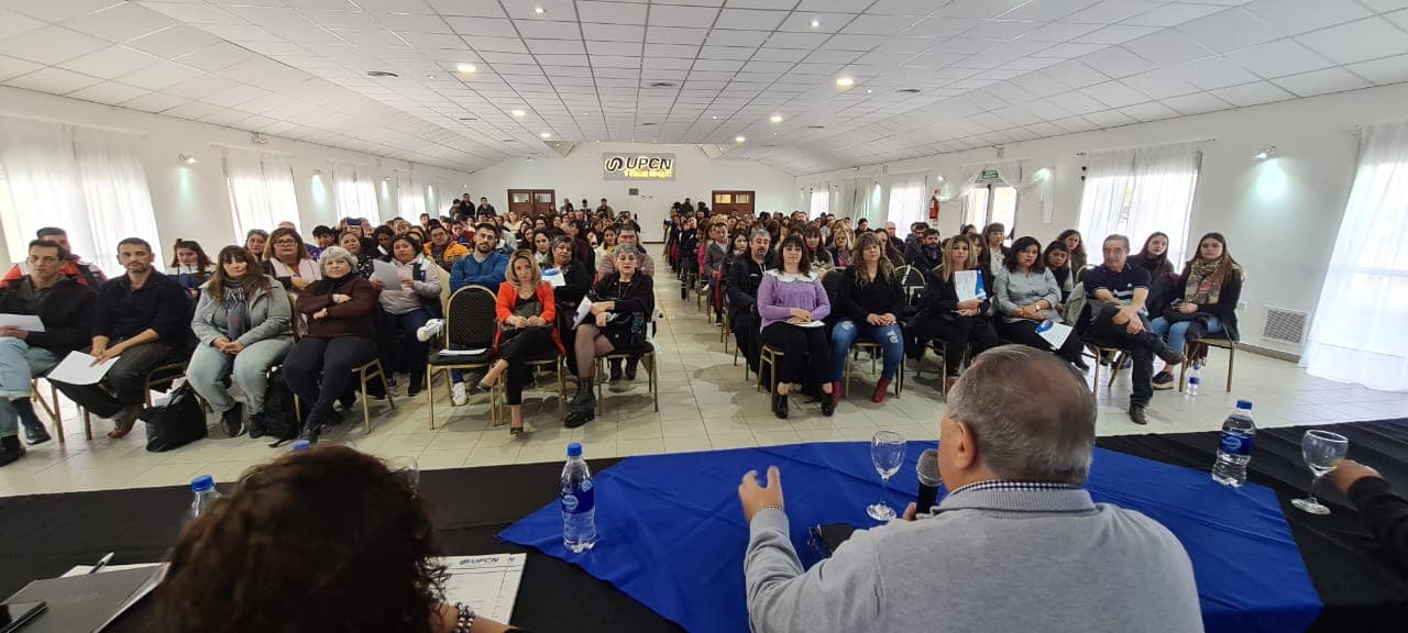 «El pago de la indumentaria no se considera un aumento salarial, es un derecho adquirido»