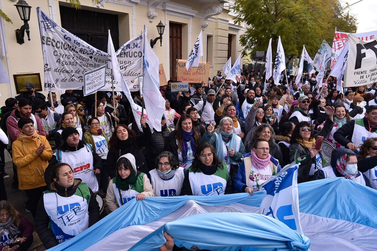 UnTER asegura que el paro tiene un 98 % de adhesión y espera una nueva paritaria