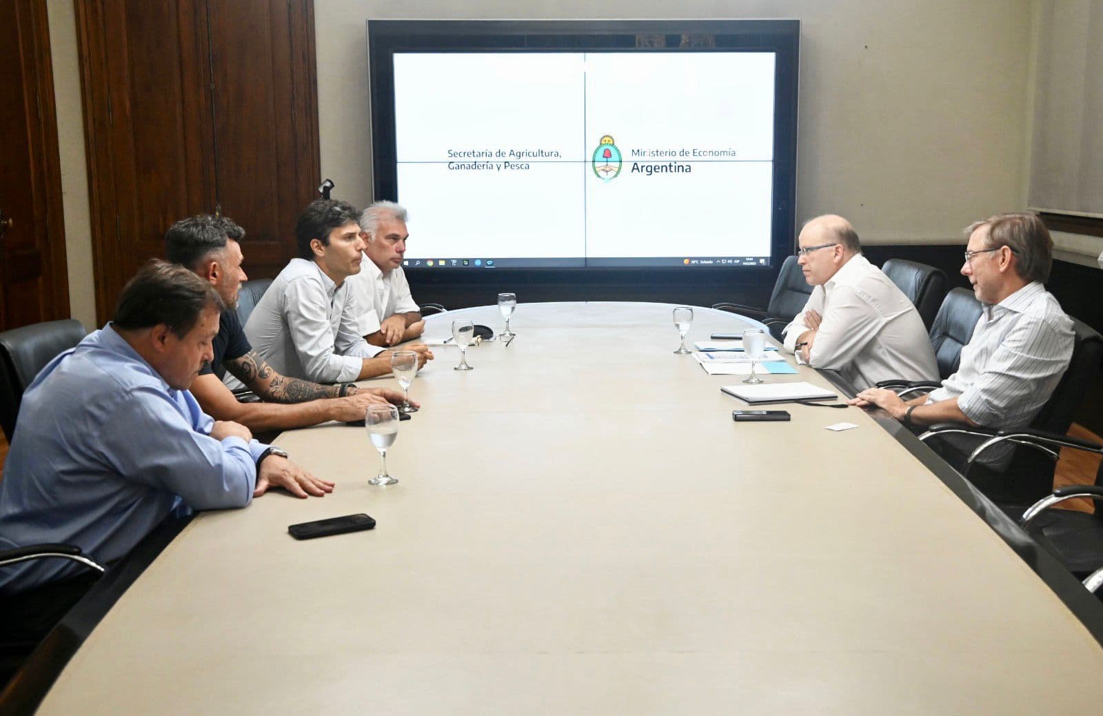 Se destinará 1.200 millones de pesos a pequeños y medianos productores frutícola de Río Negro