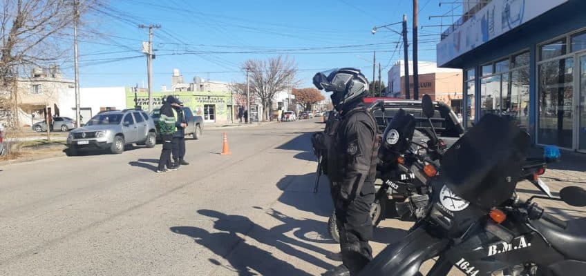 La policía secuestró de cinco motocicletas por falta de documentación