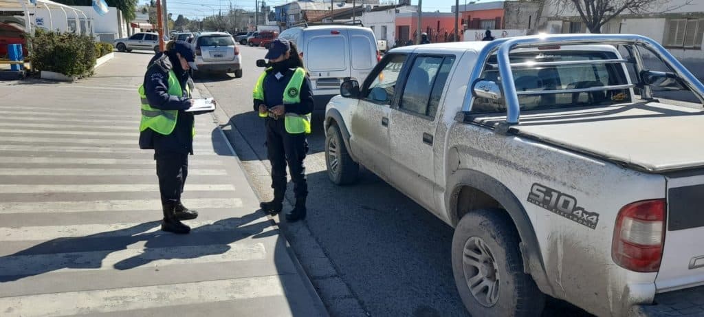 Secuestraron un auto y varias motos en operativos policiales en Viedma