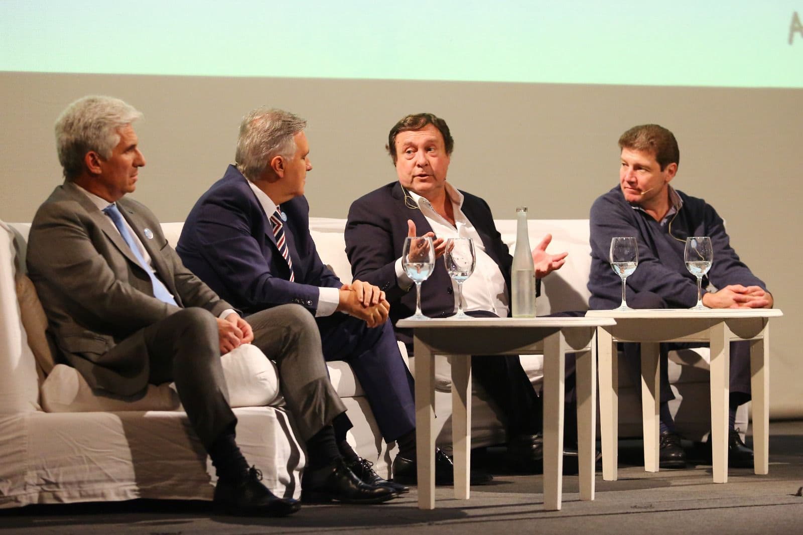 “En la era de lo digital, ¿Los docentes están siendo formados para esta realidad?»