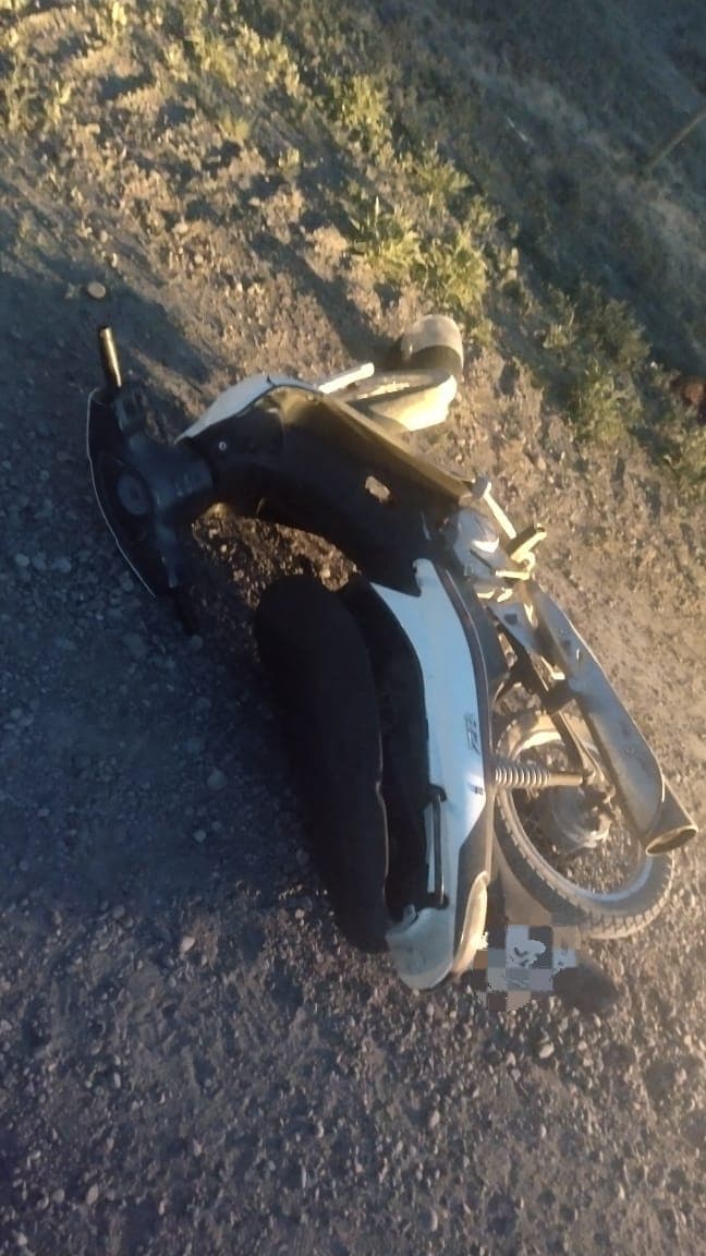 Un conductor no respetó la prioridad de paso en un choque con motociclista