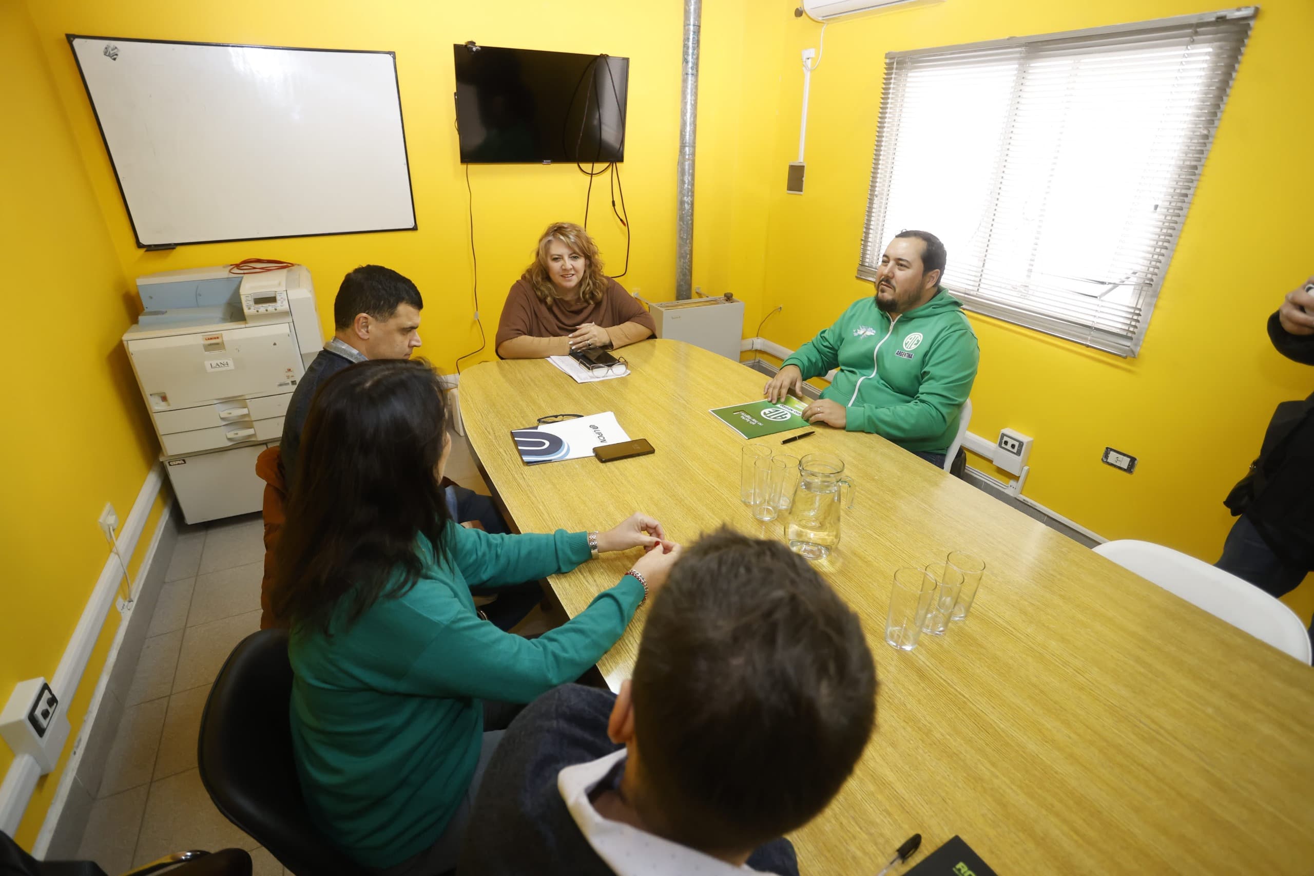 «Gobierno llegó sin oferta salarial» y ATE se declara en estado de asamblea y movilización