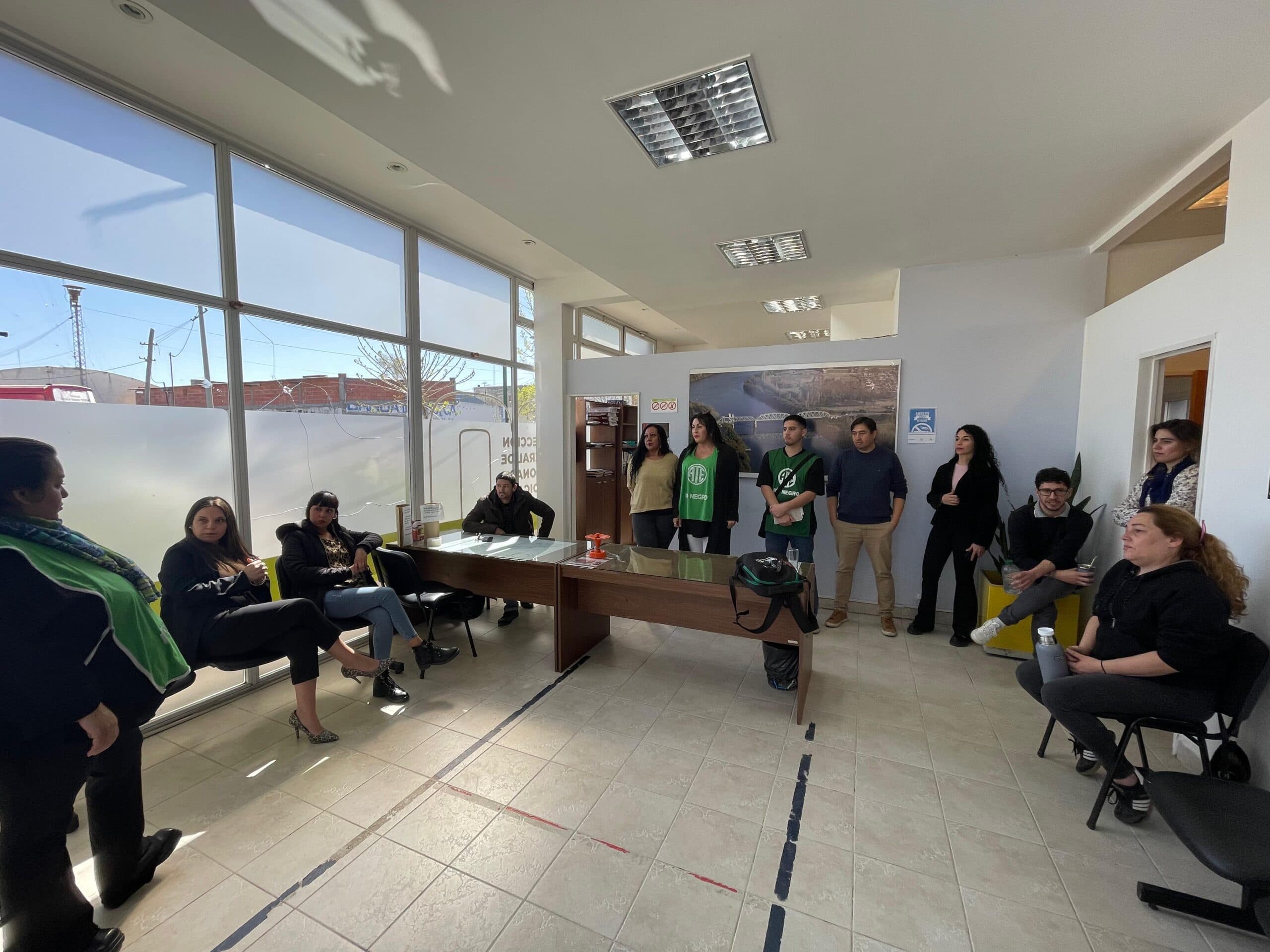 Trabajadores de algunos organismos están preocupados porque dejarían de cobrar incentivos de tasas que elimina el Gobierno