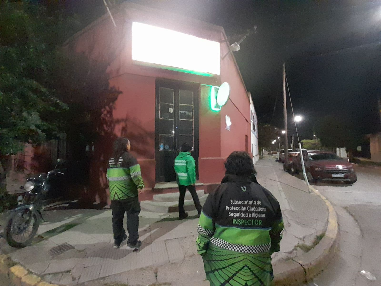 El municipio de Viedma realizó controles para que locales nocturnos cumplan horarios