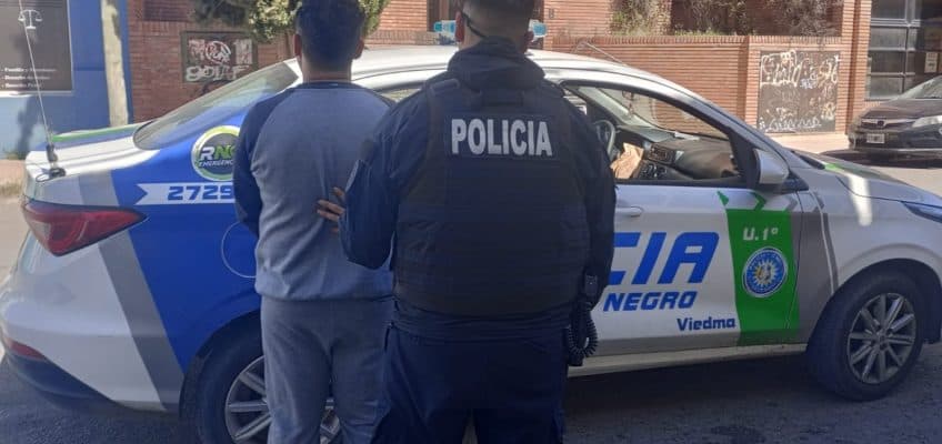 Robó un celular en la Clínica Viedma y lo atraparon cerca de la justicia Federal