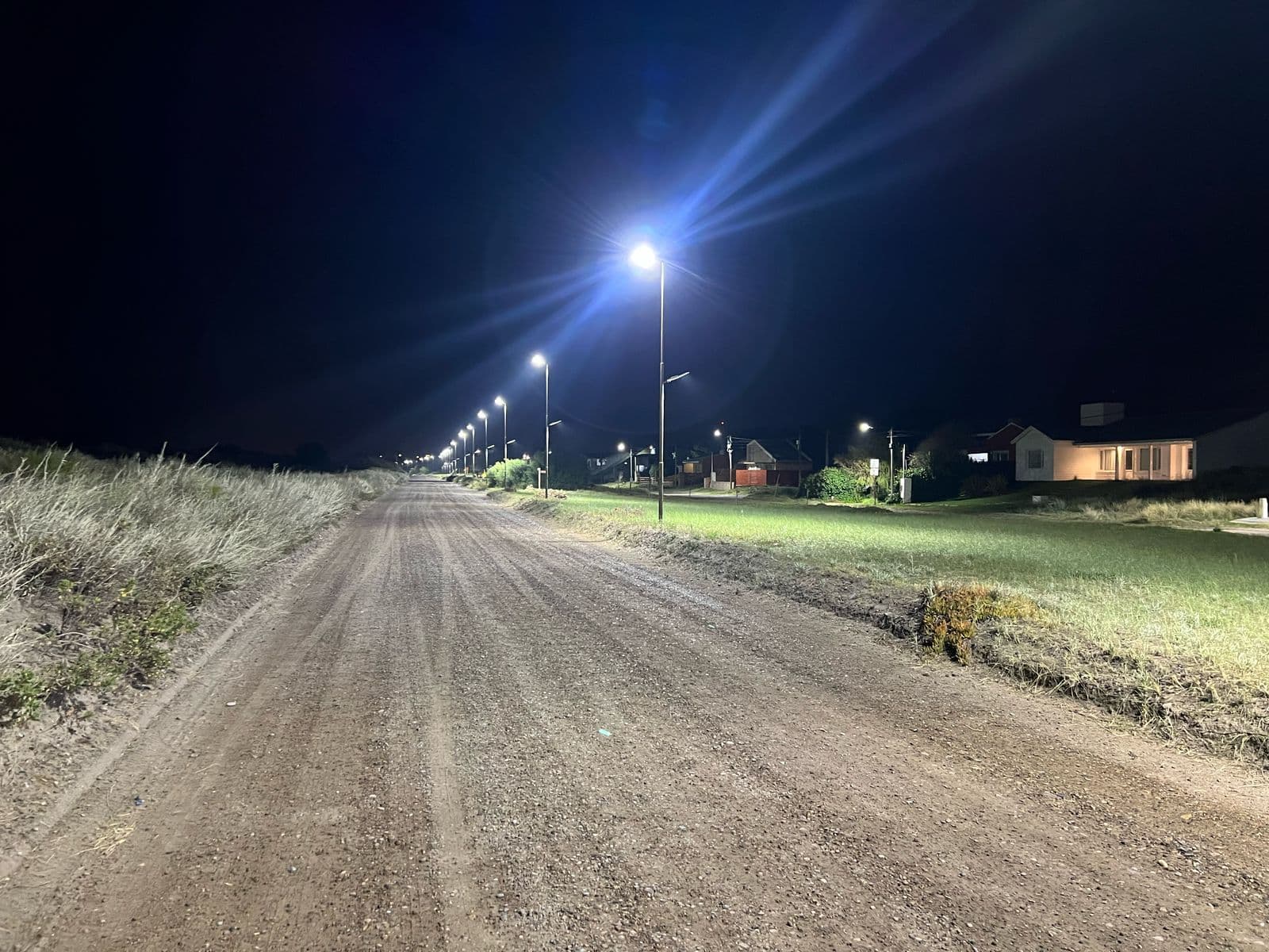 Finalizaron con la reconversión lumínica en la Costanera del balneario El Cóndor