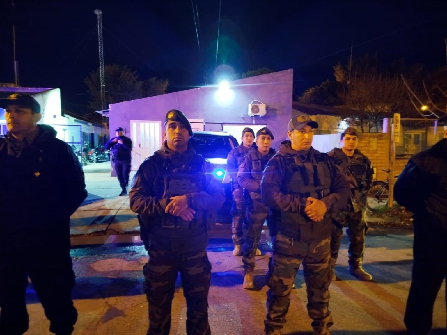 La policía realizó un amplio despliegue de control y prevención en Viedma