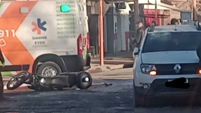 Murió un policía al chocar en plena persecución, fue en Cipolletti