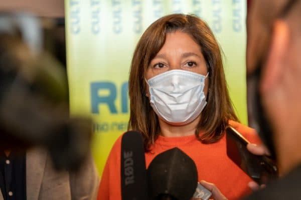 Carreras viaja a Bariloche tomará contacto con los equipos técnicos y de salud que trabajan en la zona del temporal que provocó un muerto