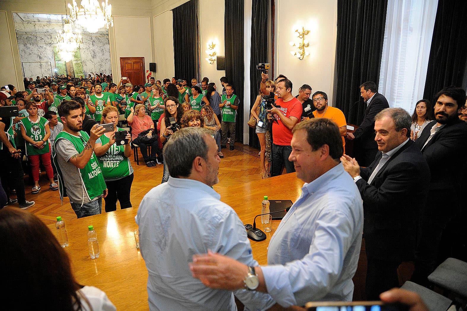 ATE rechaza los retiros voluntarios en Río Negro y los considera el gran mal de los noventa