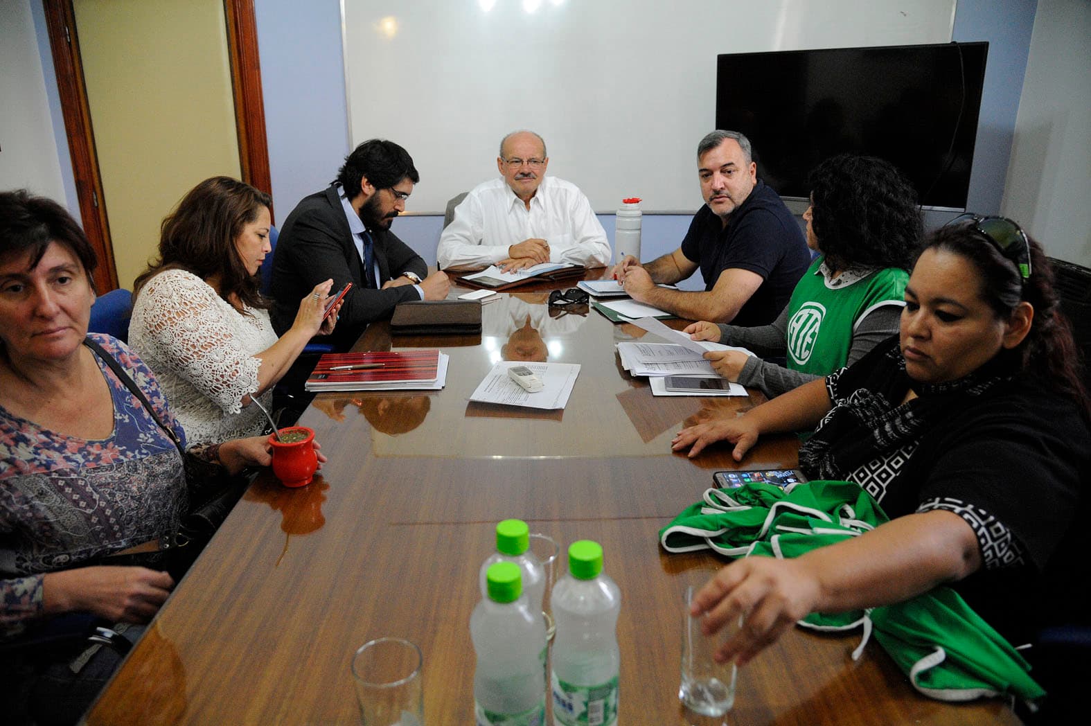 El Gobierno también convocó al gremio que lidera Aguiar