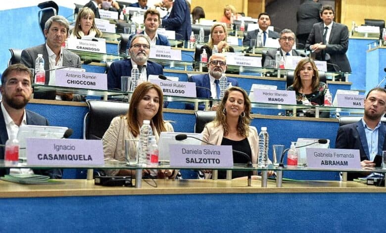 Legisladores del Frente de Todos piden a Educación por contrataciones directas en el transporte escolar