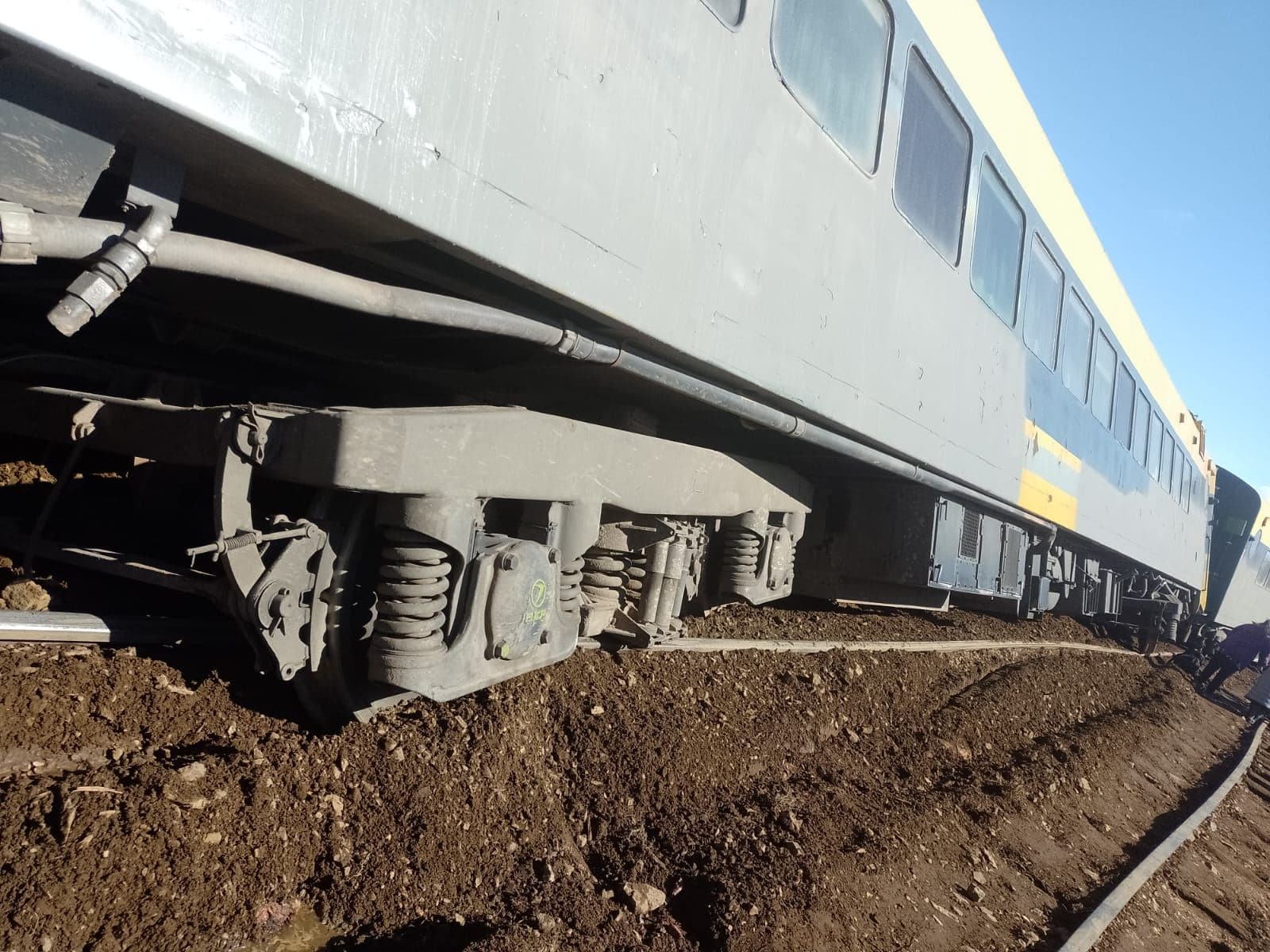 Suspenden el servicio del Tren hasta solucionar los problemas de las vías donde descarriló la formación