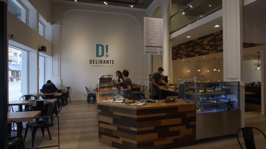 No deja en sus cafeterías ingresar a funcionarios nacionales, provinciales y municipales