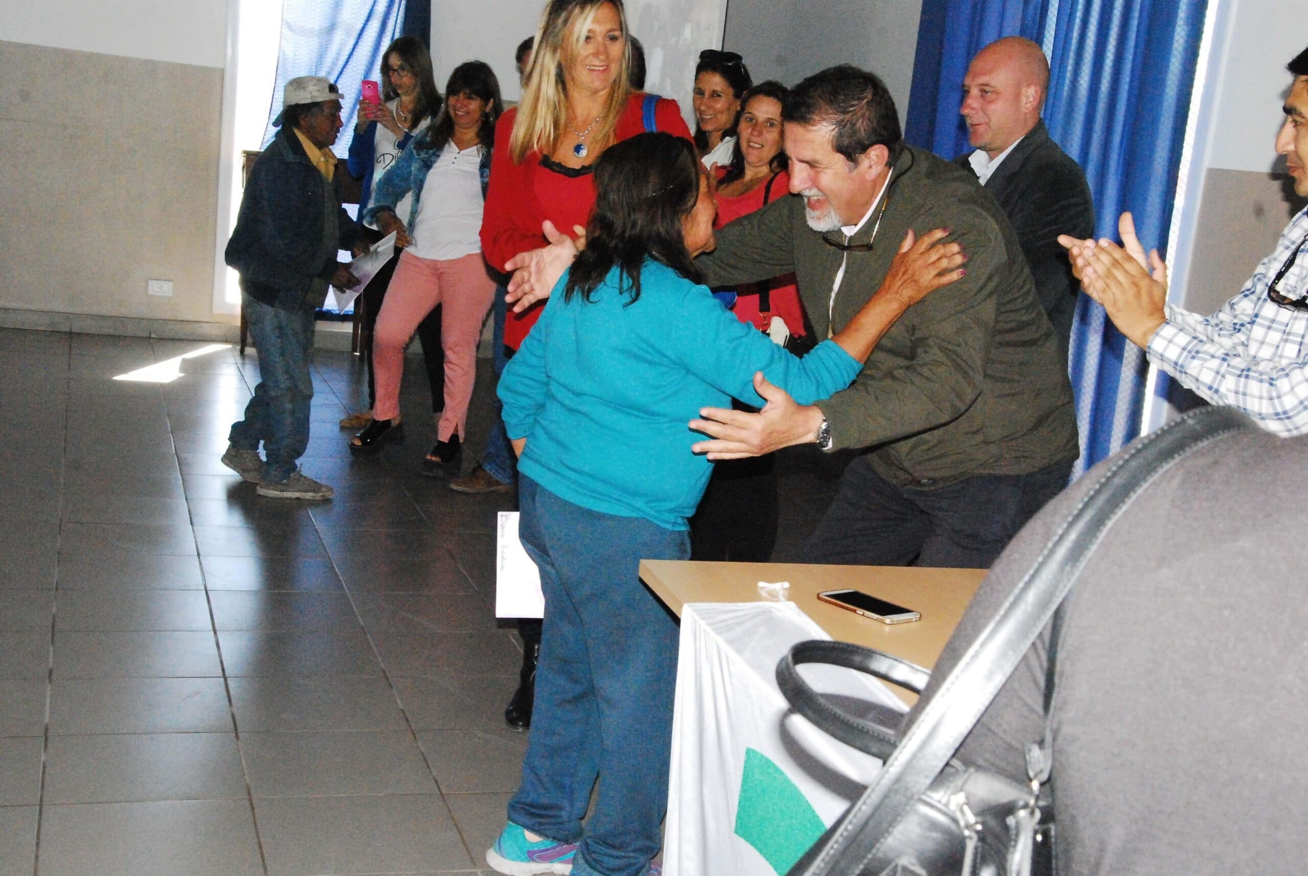 Más de 70 familias ya recibieron el programa habitacional “Casa Viedma”