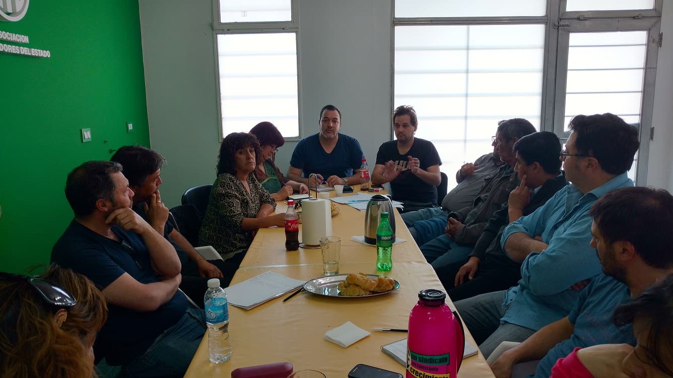 Un aumento del 20% y un paro para el 10 definió ATE