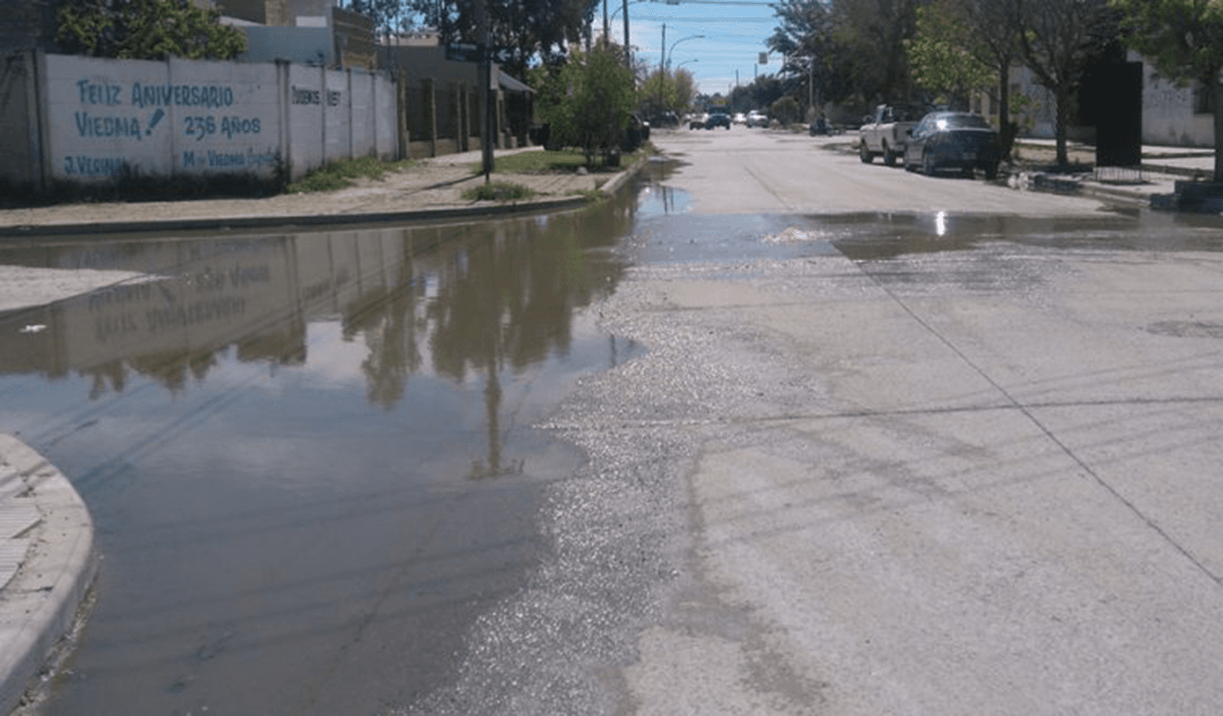 La concejal Molinari pide multar a ARSA por los desbordes de líquidos cloacales