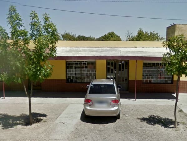 Dos menores le robaron a un comerciante del barrio IPPV de Viedma y dispararon en el local, no hubo heridos