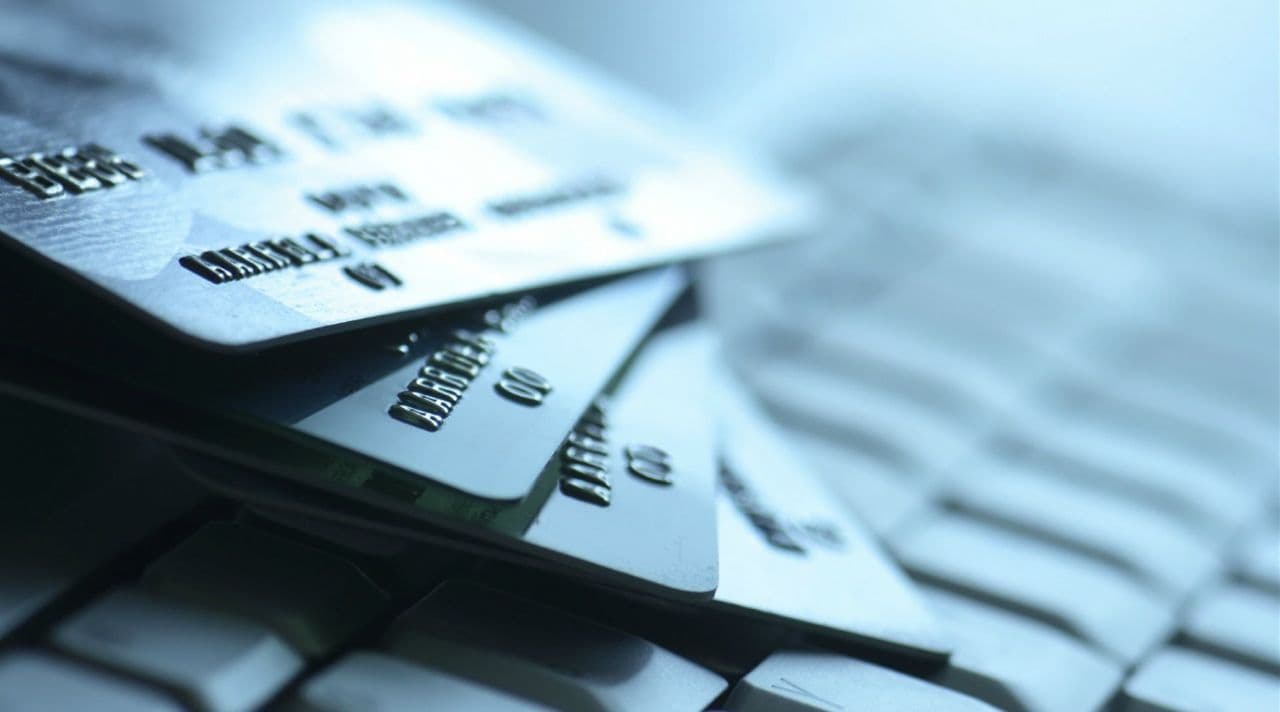 Cerró su cuenta, pagó lo que debía y la calificaron como deudora ante el Banco Central