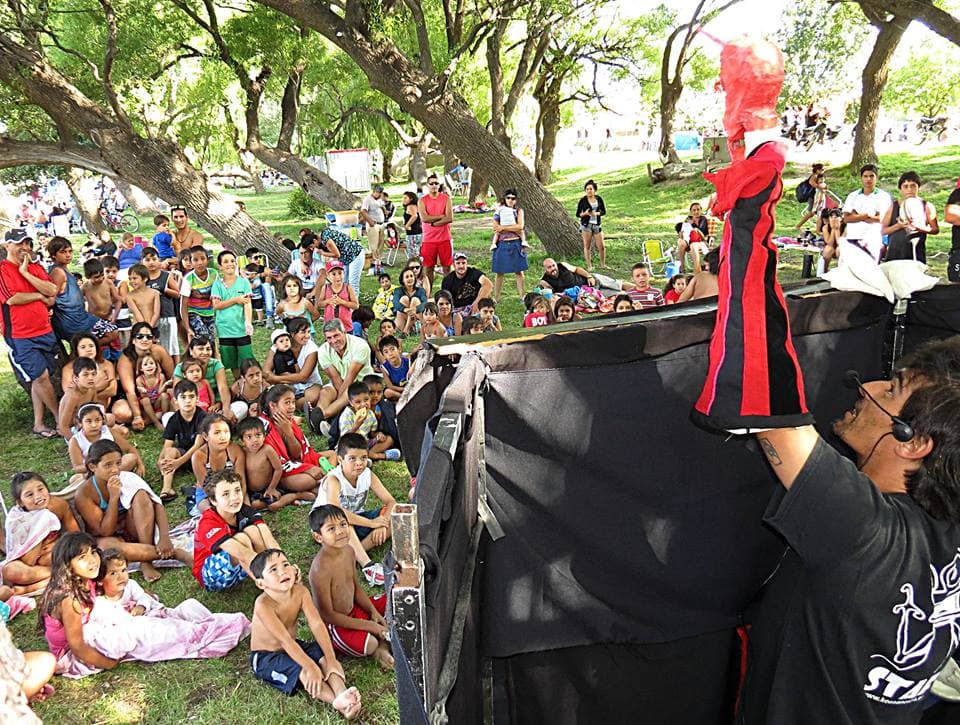 Continúan las actividades recreativas en la costanera de Viedma y Patagones