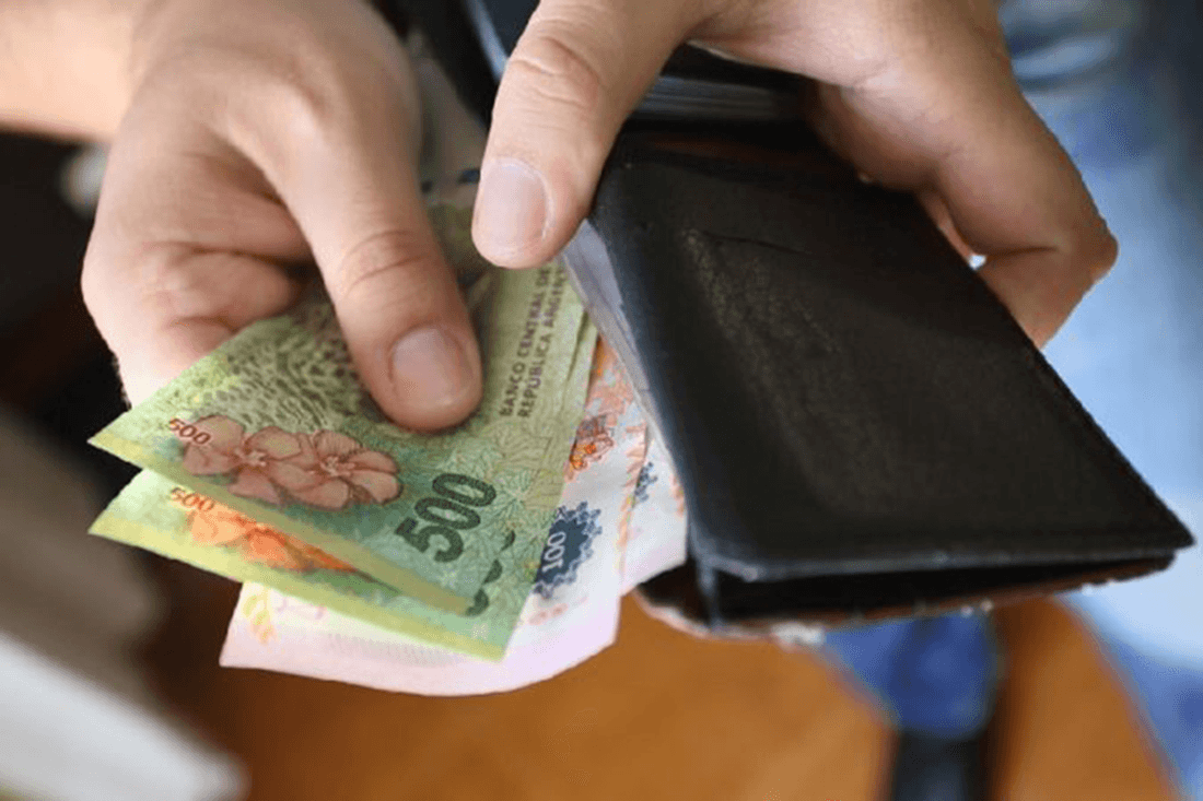 Los sueldos se pagan desde el viernes 5 de junio a la administración pública