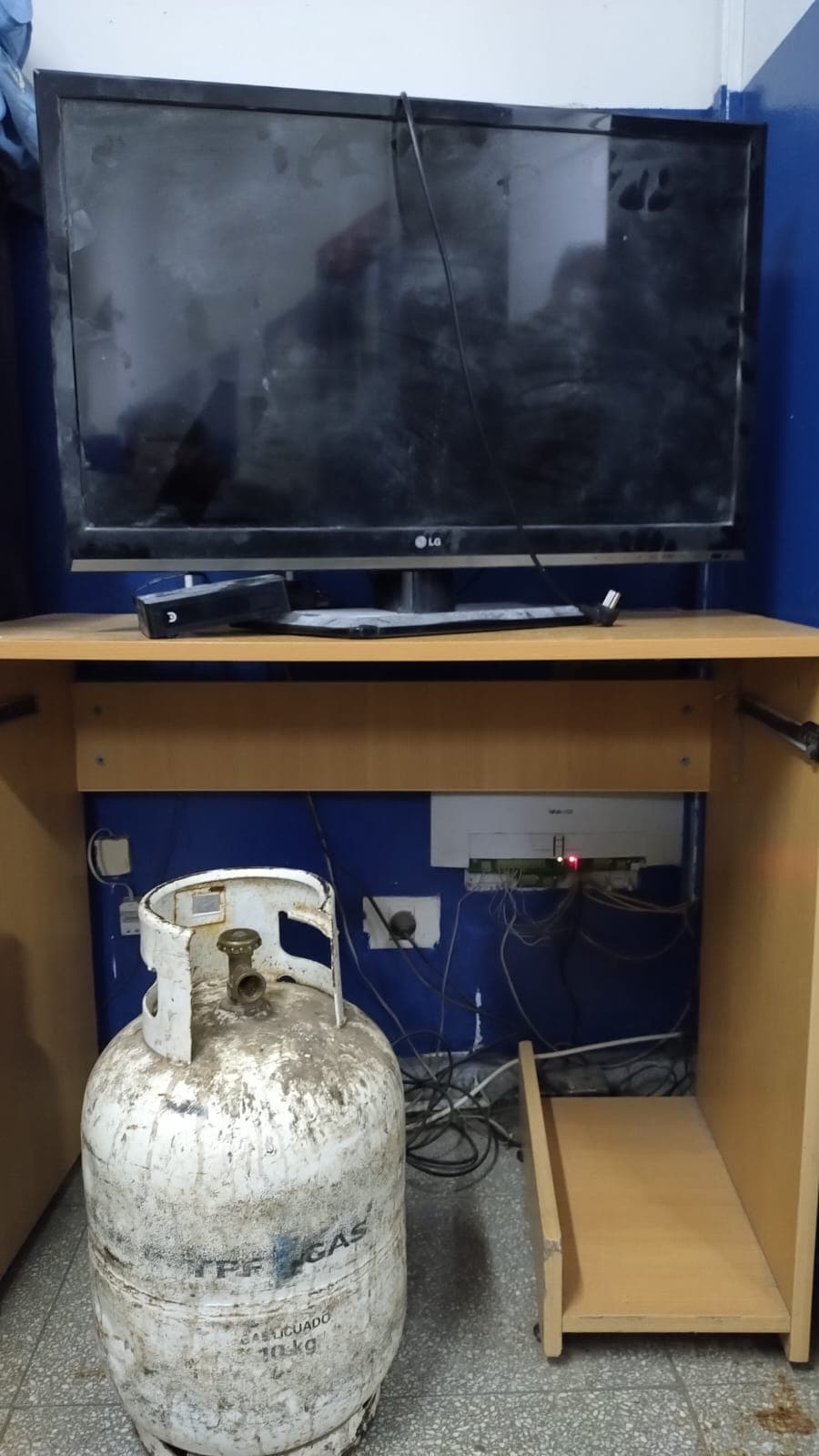 Robaron un televisor y otros elementos y fueron recuperados en un allanamiento en el barrio Guido