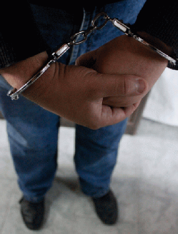 Intentó robar mercadería de un comercio en Viedma y personal de seguridad lo impidió