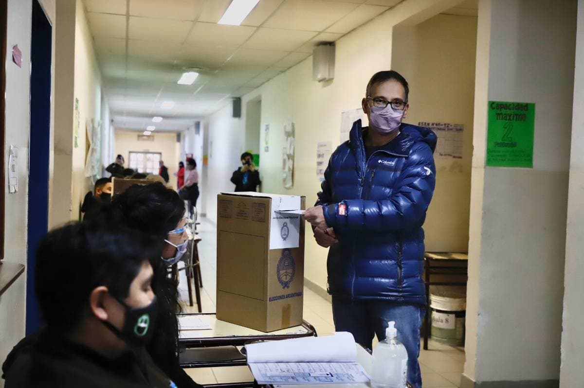 Domingo luego de emitir su voto dijo que tener muchas expectativas pero «hay que esperar que la gente se expida»