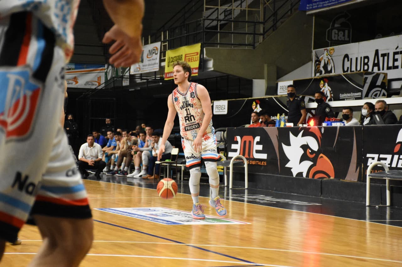 Perdió Deportivo Viedma con Estudiantes de Olavarría 90 a 84