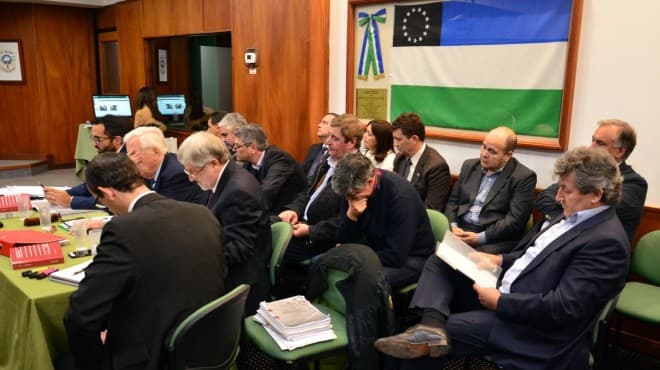 Condenaron a Barbeito, Gonzales, Larreguy, Uría, Accatino, Pega, Contreras y Ongaro, por los sobresueldos