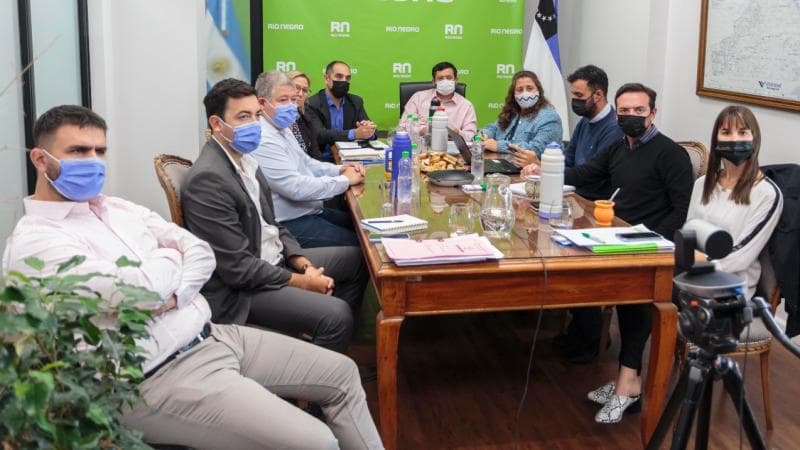 Funcionarios y legisladores analizan la iniciativa privada de hidrógeno verde