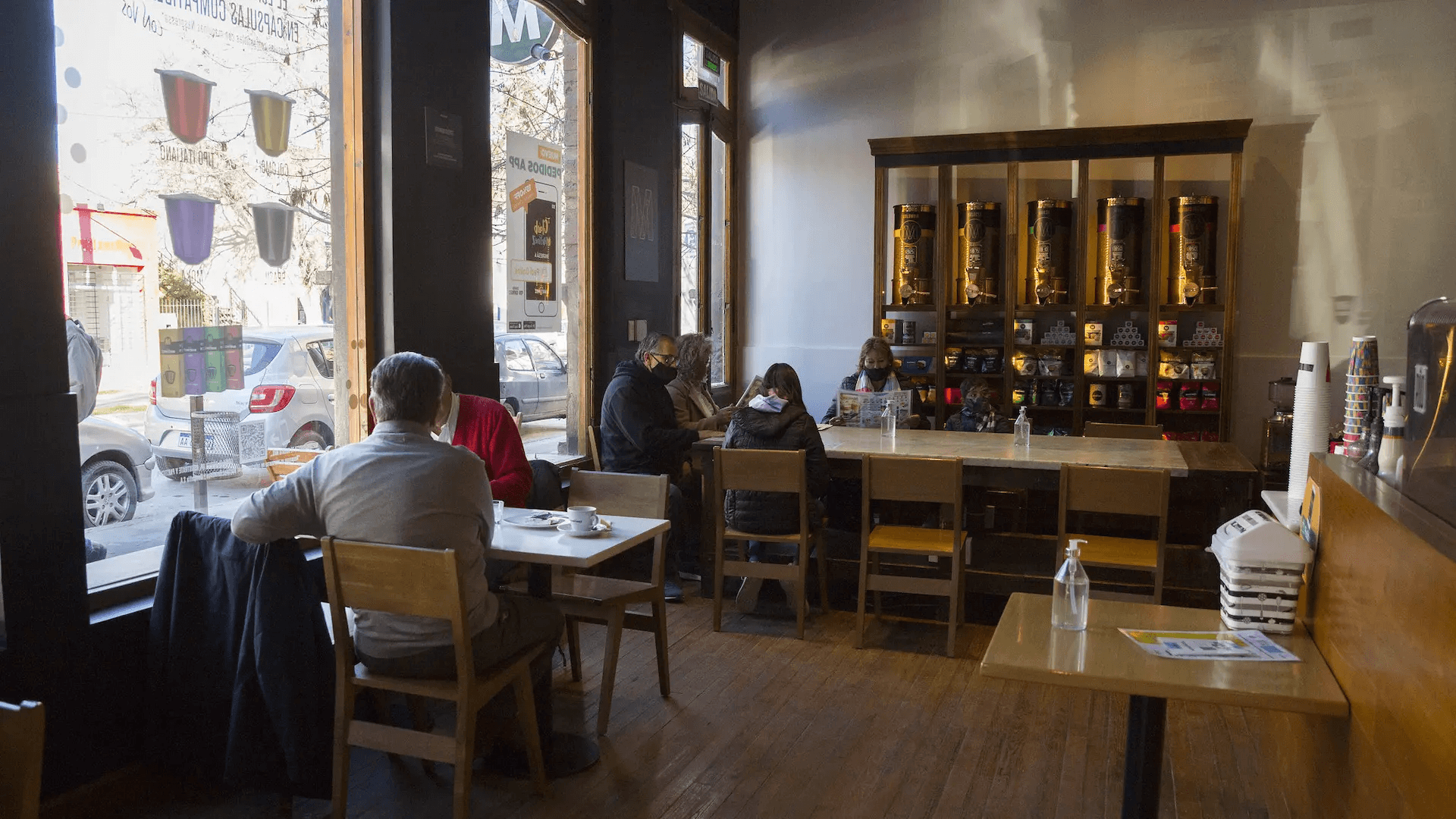 Se extiende el horario de circulación y gastronomía