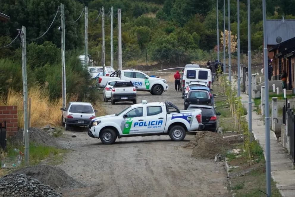 Un joven de 14 años fue detenido en Bariloche por el crimen de un hombre en el barrio El Frutillar