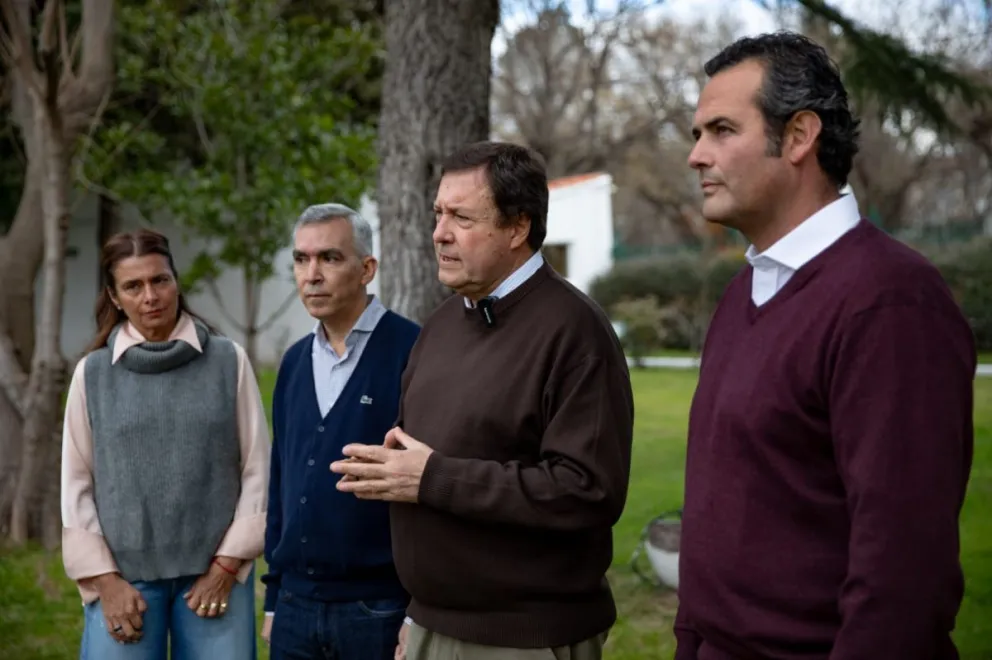 Weretilneck presentó a Facundo López como candidato a Senador junto a Andrea Confini