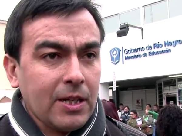 «El gobierno dice que vamos a aceptar la propuesta salarial, pero así como está, no»