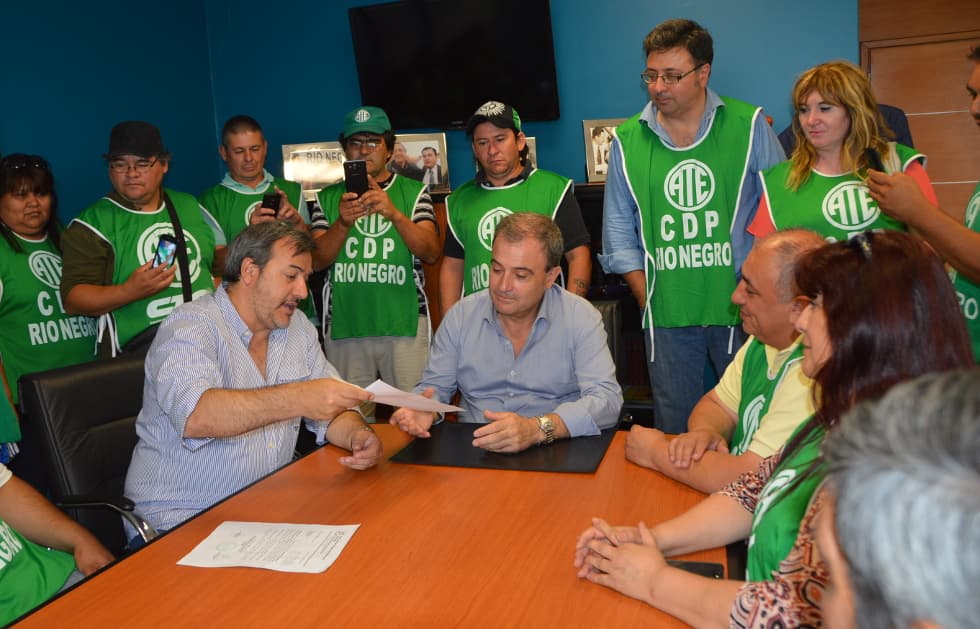 Pesatti dialogó con dirigentes de ATE