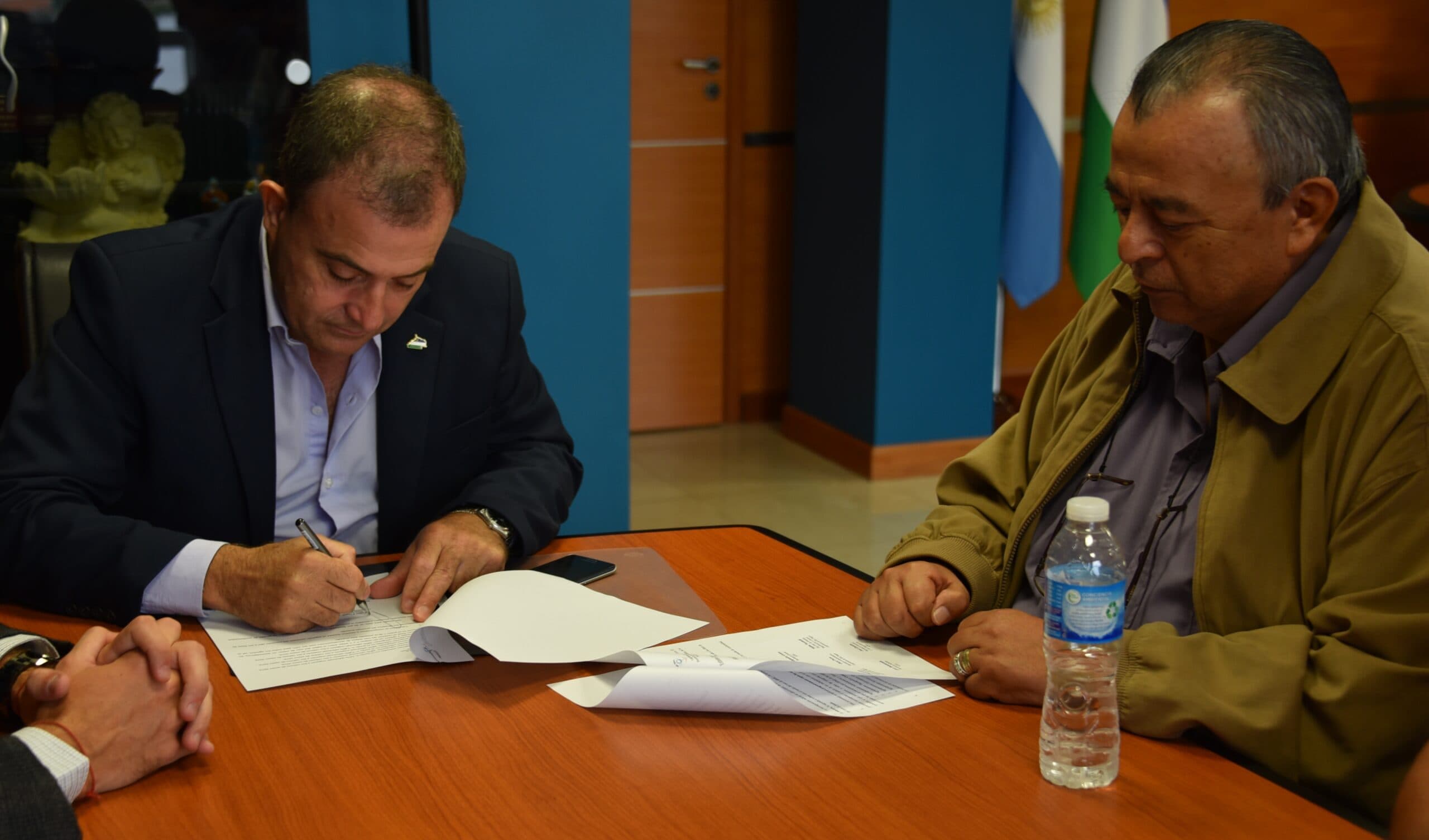 APEL le pide aumento a Pesatti