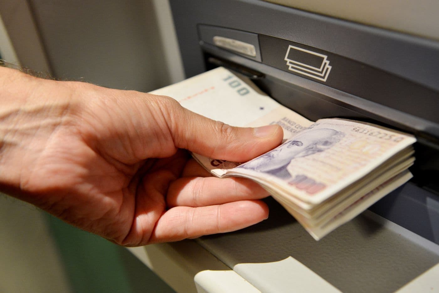Los sueldos a los empleados públicos se pagan del martes 6 al miércoles 14