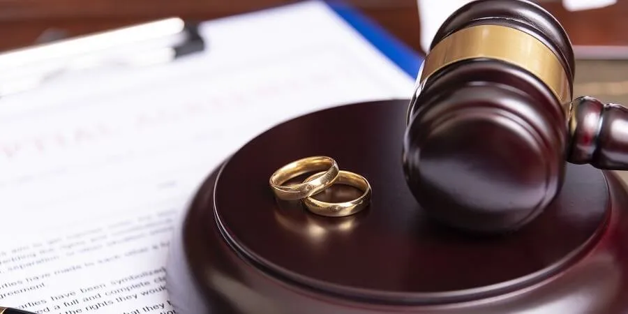 Un hombre solicitó el divorcio y ella dijo que seguían en pareja, la justicia determinó que la sola petición bastó para la disolución