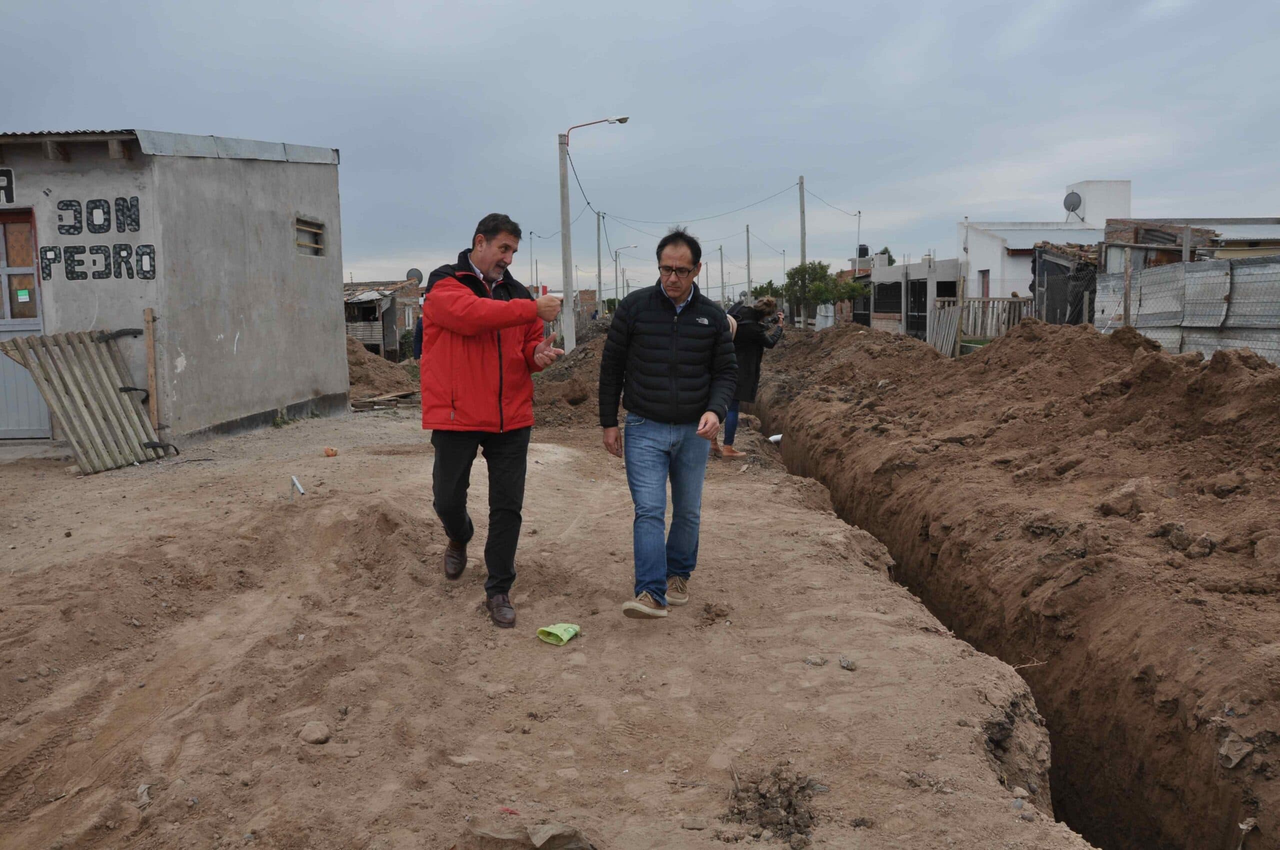 Foulkes verificó las obras que se realizan en Viedma junto al diputado Wisky