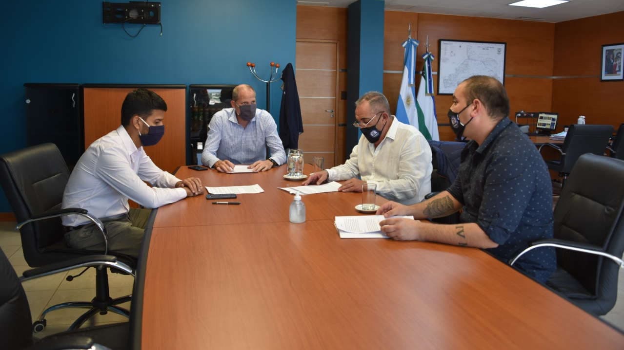 Acordaron un 22% promedio de recomposición salarial para los legislativos