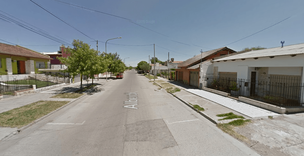 Delincuentes armados asaltaron una venta de seguros en Viedma