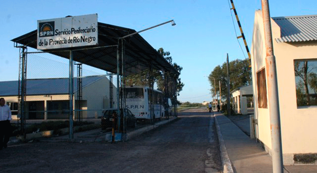 Un motín en el penal de Viedma terminó con gente herida y destrozos