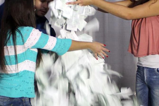 Los sorteos o rifas tendrán que pagar un canon en Lotería solamente si el premio supera los 50 mil pesos