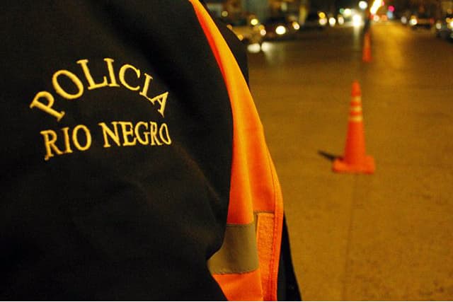 Imputaron a dos personas por transitar en una moto que tenía pedido de secuestro en Viedma
